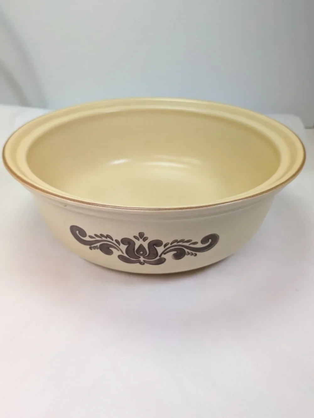 Vintage Pfaltzgraff Village 3-Quart Casserole Dish with Lid Farmhouse Stoneware